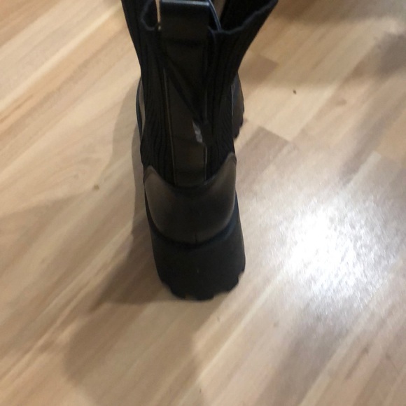 Zara originals. Worn twice. EUC. Changed my mind about style. - Picture 1 of 4